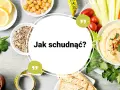 Zdrowe przekąski i warzywa na talerzu. Dowiedz się, co jeść żeby schudnąć.