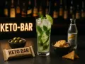 Keto-bar, drink z miętą i limonką, oliwki, chipsy i Schweppes Zero. Idealne połączenie, jeśli zastanawiasz się, jaki alkohol na keto.