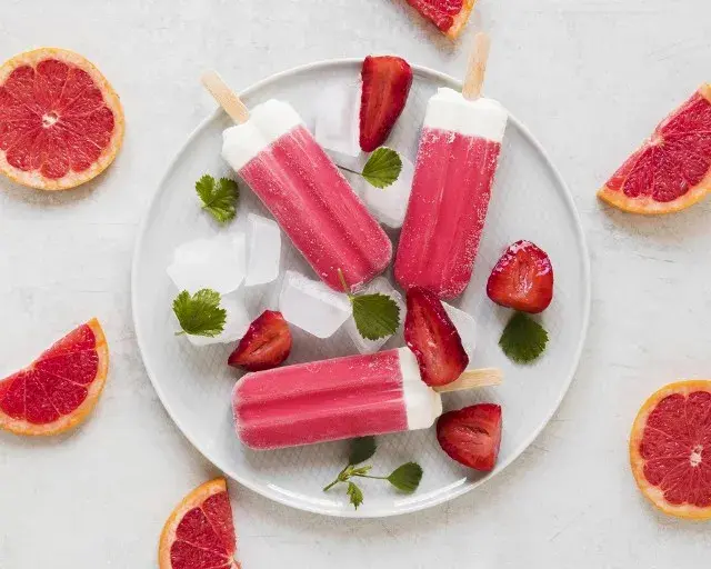 Przepisy na zdrowe lody: smaczne i łatwe lody bez cukru w domu