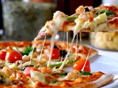 Ile kcal ma domowa pizza? Zaskakujące kalorie w ulubionym daniu