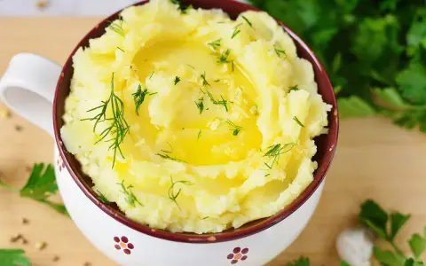 Jak zrobić dietetyczne puree - zdrowa alternatywa dla tradycyjnych przepisów
