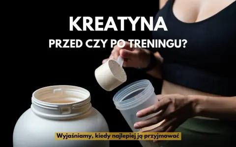 Kreatyna przed czy po treningu? Dwie dłonie przygotowują suplement, wyjaśniając, kiedy najlepiej ją przyjmować.