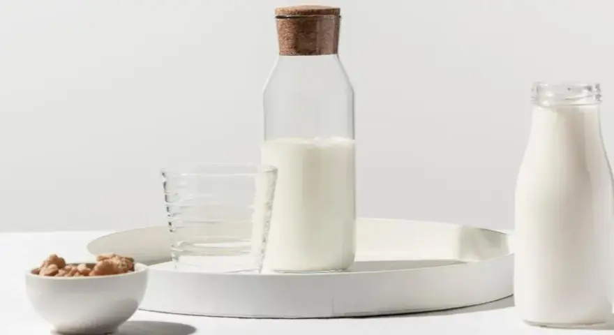 Ile kalorii ma litr mleka? Poznaj różnice między rodzajami mleka